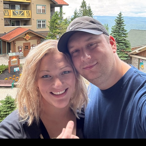 Meet your Posher, Jeannie - Picture 1 of 3